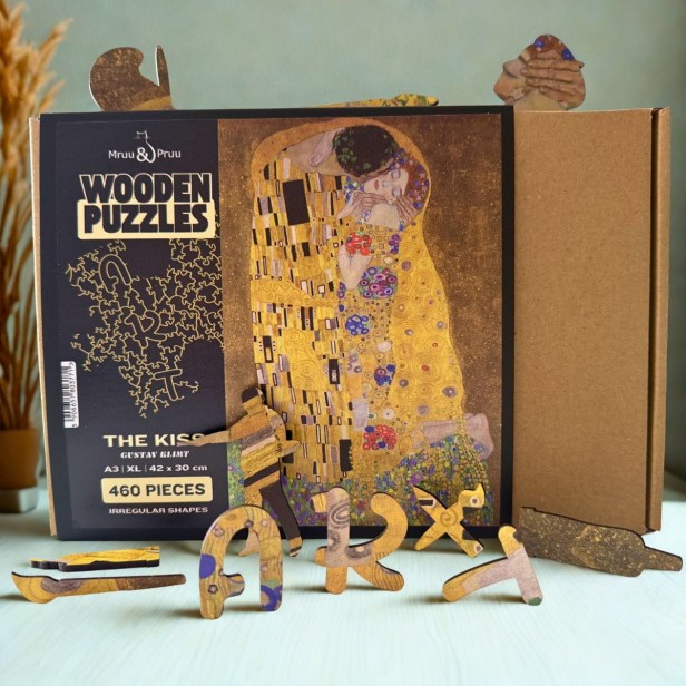Gustav Klimt jigsaw puzzle, wooden jigsaw puzzle of *The Kiss*