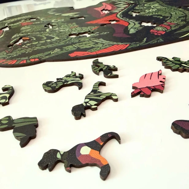 dinosaur jigsaw puzzles, T-Rex jigsaw puzzles, Tyrannosaurus jigsaw puzzles, wooden jigsaw puzzles with irregular shapes