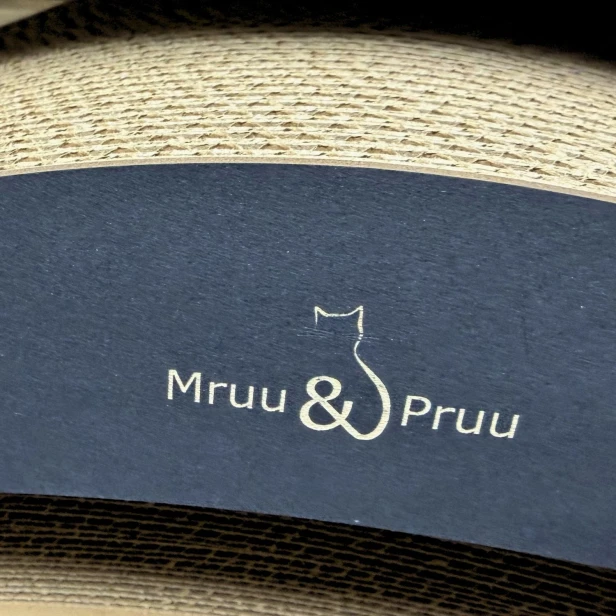 mega drapak dla kota, drapak tekturowy , drapak czarny dla kota, drapak kartonowy dla kota , wymiary drapaka 78 x 28 x 24 cm , czarny drapak dla kota premium , drapak premium