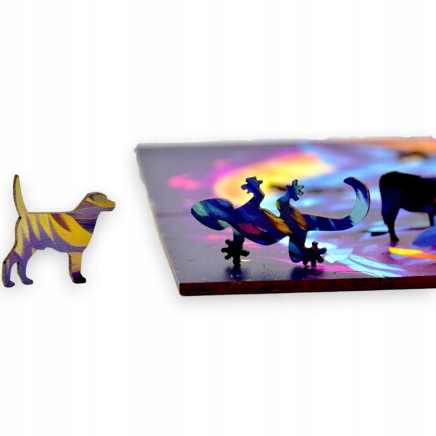 predatory wolf puzzle, predatory wolf, wolf, colorful wolf, wolf on colorful background, 25x25cm , square puzzle, irregular shapes, wooden puzzle, 150 pieces, mruu&amp;pruu puzzle, mruupruu, mruupruu puzzle